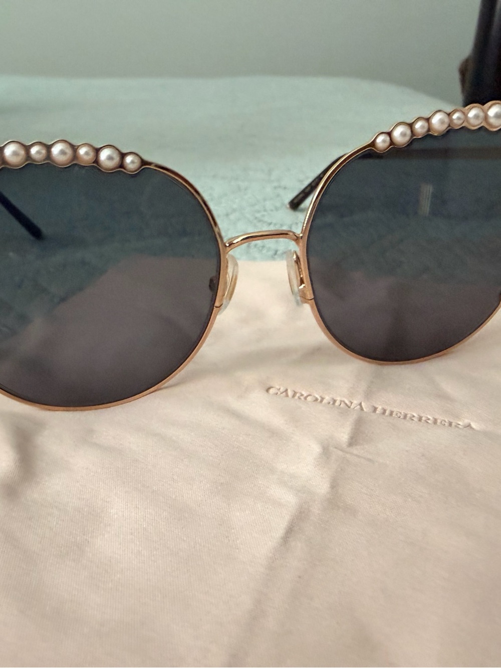 Carolina Herrera Gold Frame Sunglasses with Pearl Trim and Black Lenses - Picture 7 of 9